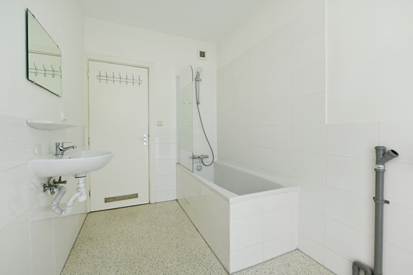 Medium property photo - Larensestraat 128, 2574 VM Den Haag